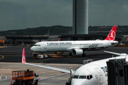 découvrez les aéroports d'istanbul, une porte d'entrée emblématique vers la turquie. informez-vous sur les services, les destinations, et les commodités offertes pour un voyage confortable depuis ou vers cette métropole vibrante.