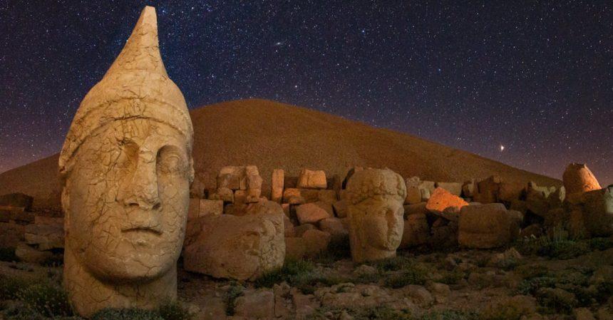 découvrez la richesse de la culture turque, un mélange fascinant d'héritages historiques, de traditions vibrantes, de délicieuses cuisines et d'artisanat unique. explorez les coutumes, la musique, la danse et l'hospitalité qui font de la turquie un pays aux multiples facettes.