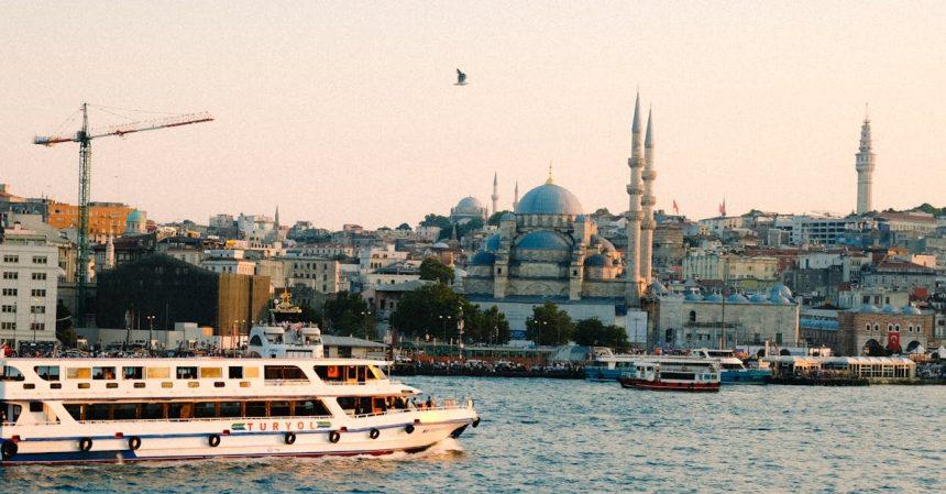 découvrez la mer de marmara, un joyau de turquie alliant culture riche et paysages époustouflants. explorez ses îles pittoresques, ses plages dorées et son histoire fascinante, tout en savourant la délicieuse cuisine locale.