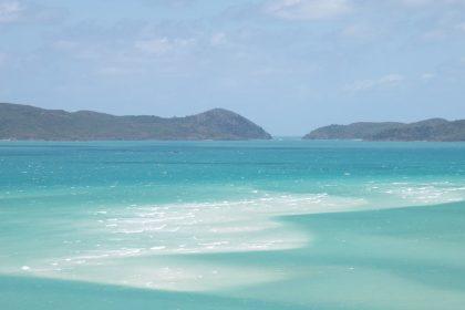 découvrez patara beach, une des plus belles plages de turquie, avec ses vastes étendues de sable, ses eaux cristallines et son cadre naturel exceptionnel. idéal pour la baignade, le farniente ou les activités nautiques, patara beach allie beauté naturelle et histoire fascinante. une destination incontournable pour les amoureux de la mer et de la détente.