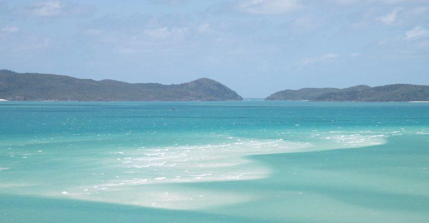 découvrez patara beach, une des plus belles plages de turquie, avec ses vastes étendues de sable, ses eaux cristallines et son cadre naturel exceptionnel. idéal pour la baignade, le farniente ou les activités nautiques, patara beach allie beauté naturelle et histoire fascinante. une destination incontournable pour les amoureux de la mer et de la détente.