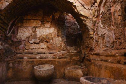 découvrez harran, une ancienne ville syrienne riche en histoire et en culture, célèbre pour ses maisons en forme de dôme, son patrimoine islamique et son rôle en tant que carrefour commercial. plongez dans le passé fascinant de cette destination unique.