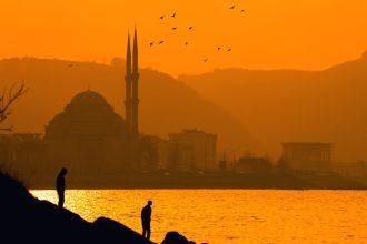 découvrez la richesse de la turquie à travers ses paysages époustouflants, sa culture vibrante et sa délicieuse cuisine. préparez votre voyage en explorant des sites historiques, des plages idylliques et des traditions authentiques. embarquez pour une aventure inoubliable en turquie!