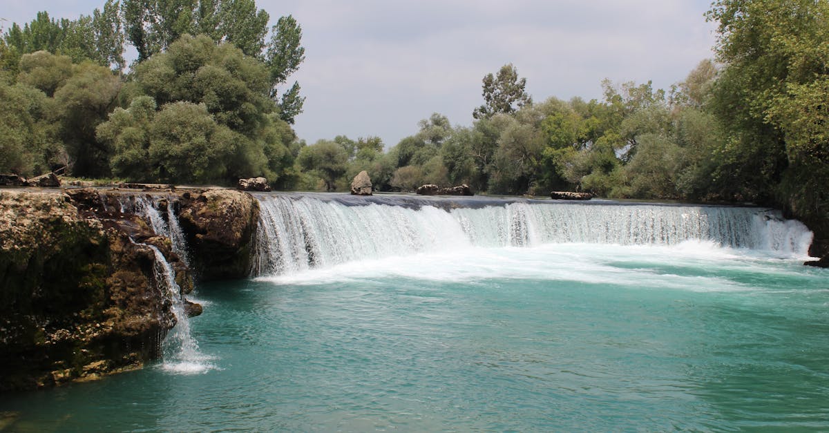 découvrez antalya, la perle de la turquie, où plages dorées, histoire riche et paysages à couper le souffle vous attendent. parfait pour des vacances inoubliables alliant détente et exploration.