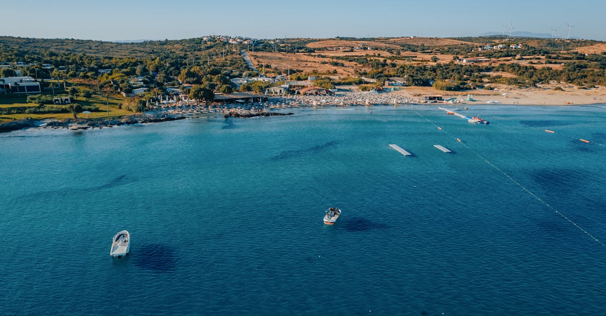 découvrez çeşme, une destination enchanteresse de la mer égée, réputée pour ses plages dorées, ses eaux cristallines et son ambiance vibrante. explorez ses charmantes ruelles, dégustez des spécialités locales et plongez dans l'histoire fascinante de cette ville côtière turque.