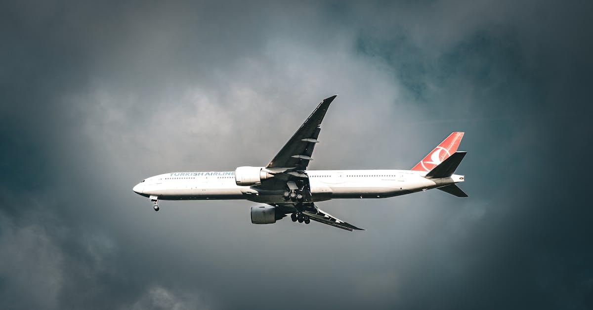 découvrez les aéroports d'istanbul, points d'entrée clés vers la ville fascinante qui lie l'orient et l'occident. apprenez-en plus sur les services, les destinations et les commodités offertes par istanbul airport et sabiha gökçen international airport pour un voyage inoubliable.