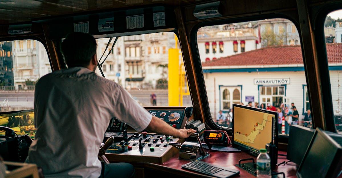 découvrez des cartes détaillées d'istanbul pour explorer cette ville fascinante. que vous soyez touriste ou résident, nos cartes vous aideront à naviguer facilement à travers les quartiers historiques, les attractions incontournables et les meilleurs restaurants d'istanbul.