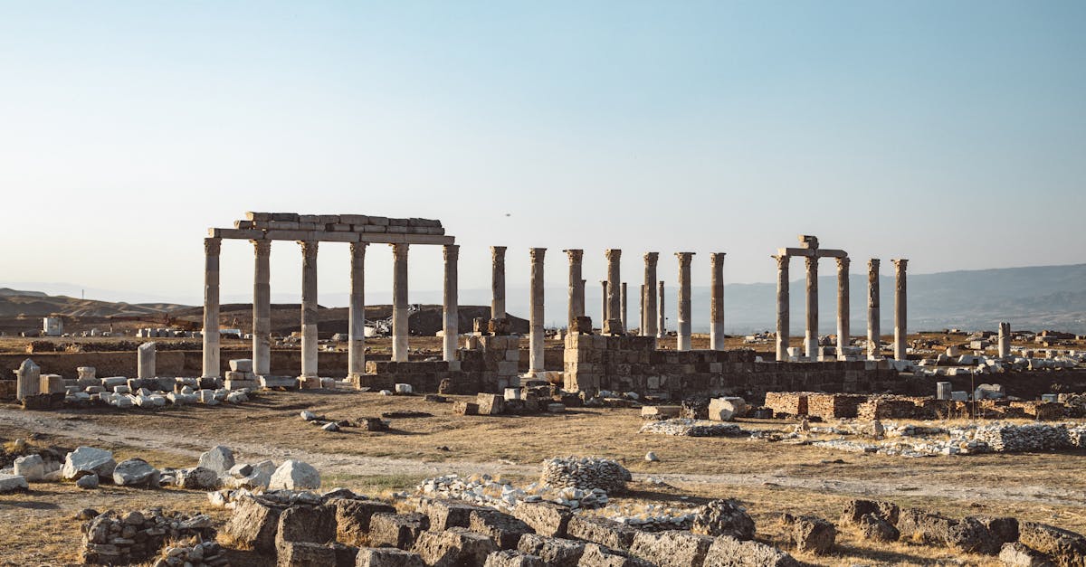 découvrez l'héritage de laodicée, une ancienne ville fascinante de la méditerranée, célèbre pour sa richesse, son commerce florissant et son importance historique. plongez dans l'histoire de cette cité unique et explorez ses ruines, son art et sa culture.