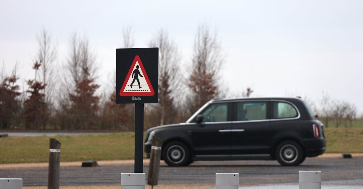 découvrez comment éviter les arnaques liées aux taxis avec nos conseils pratiques. protégez-vous des fraudes et apprenez à reconnaître les signaux d'alerte pour un transport sécurisé.