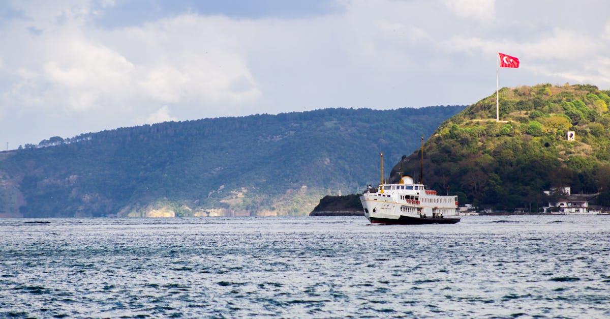 découvrez la magie de la turquie à travers un voyage inoubliable. explorez des paysages à couper le souffle, des sites historiques fascinants et une culture riche. que vous souhaitiez vous détendre sur les plages ou vous aventurer dans des villes vibrantes, la turquie a tout pour plaire aux voyageurs.