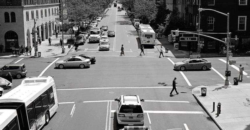 découvrez l'univers fascinant des bus : types, fonctionnements et évolutions. que ce soit pour les transports urbains ou interurbains, explorez les avantages, l'impact environnemental et les innovations technologiques. embarquez pour un voyage informatif au cœur des solutions de mobilité !