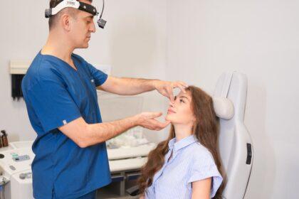 découvrez la rhinoplastie, une intervention chirurgicale visant à remodeler le nez pour des raisons esthétiques ou fonctionnelles. apprenez-en plus sur les procédures, les résultats attendus et les conseils pour une récupération réussie.