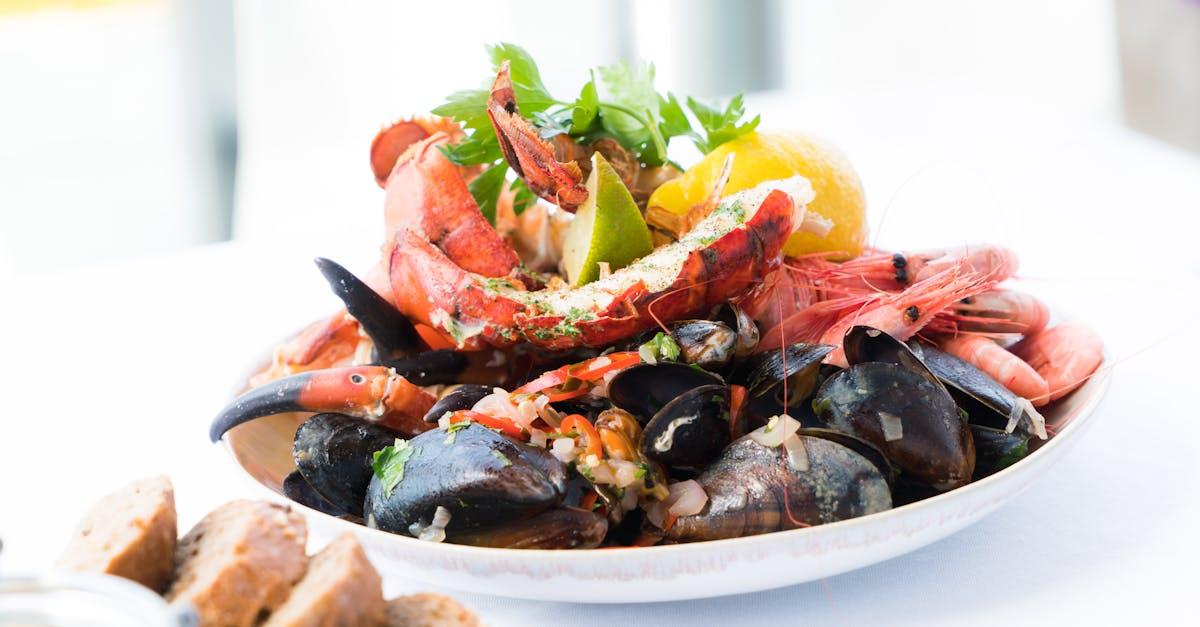 découvrez notre sélection de fruits de mer frais et savoureux. du poisson aux crustacés, régalez vos papilles avec des recettes authentiques et des conseils de préparation pour une expérience culinaire inoubliable.