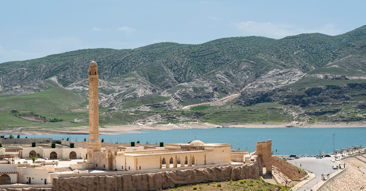 découvrez la beauté fascinante de l'est de la turquie, une région riche en histoire, en culture et en paysages à couper le souffle. explorez des sites historiques, dégustez une cuisine savoureuse et immergez-vous dans les traditions locales.