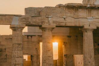 découvrez la civilisation hellénistique, une époque fascinante marquée par l'expansion de la culture grecque, l'essor des sciences et des arts, ainsi que les échanges entre les cultures orientales et occidentales. plongez dans l'héritage durable d'un monde où l'innovation et la pensée philosophique ont prospéré.