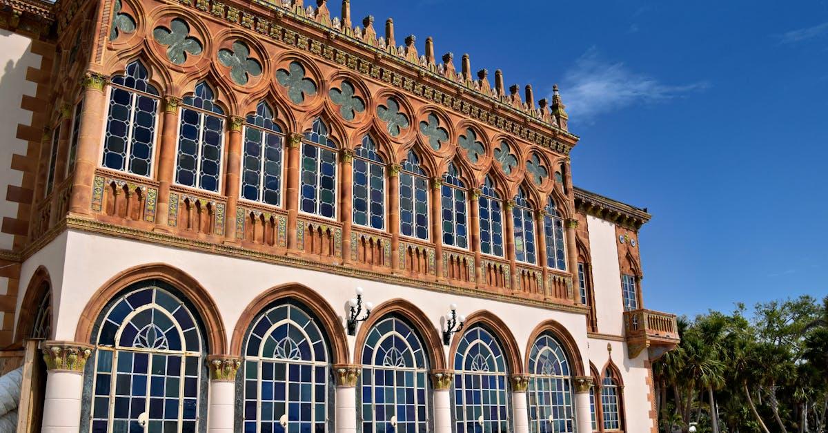découvrez le musée de marmaris, un lieu fascinant qui retrace l'histoire riche et variée de la région. plongez dans des expositions captivantes, admirez des artefacts antiques et apprenez-en davantage sur la culture locale à travers des collections uniques. ne manquez pas cette expérience enrichissante lors de votre visite à marmaris.
