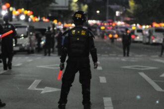 découvrez l'impact et les enjeux liés à la criminalité de rue : analyse des causes, des conséquences sur les communautés et des solutions possibles pour lutter contre ce phénomène.