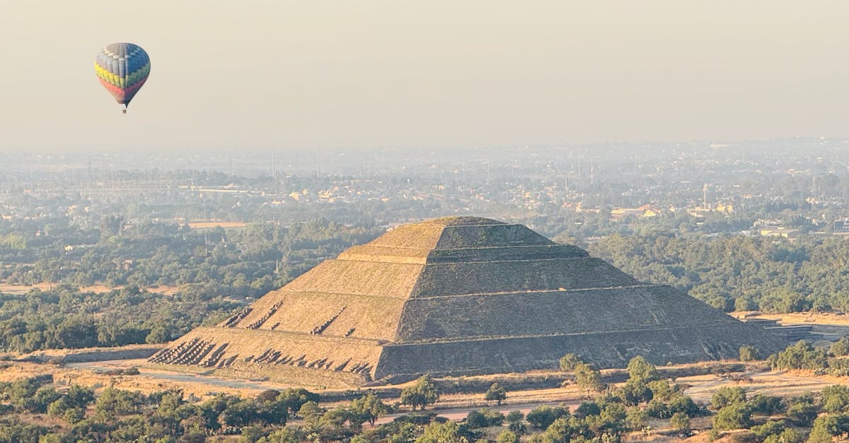 découvrez le fascinant monde de l'archéologie, où les vestiges du passé révèlent les secrets des civilisations anciennes. plongez dans l'exploration des sites archéologiques, des méthodes de fouille et des découvertes majeures qui enrichissent notre compréhension de l'histoire humaine.