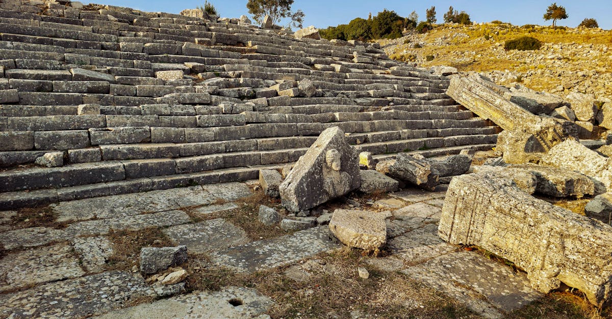 découvrez burdur, une ville pittoresque de turquie, réputée pour ses paysages époustouflants, son riche patrimoine culturel et sa délicieuse cuisine. explorez ses lacs célèbres, ses sites historiques et laissez-vous séduire par l'hospitalité turque.