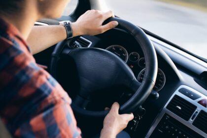 louez facilement une voiture et explorez votre destination à votre rythme. profitez de nos tarifs compétitifs et d'une large sélection de véhicules adaptés à tous vos besoins. réservez dès maintenant pour un voyage inoubliable !