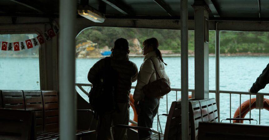 découvrez l'expérience inoubliable d'une croisière en ferry, alliant confort et paysages à couper le souffle. embarquez pour des aventures maritimes tout en savourant des instants de détente en mer.