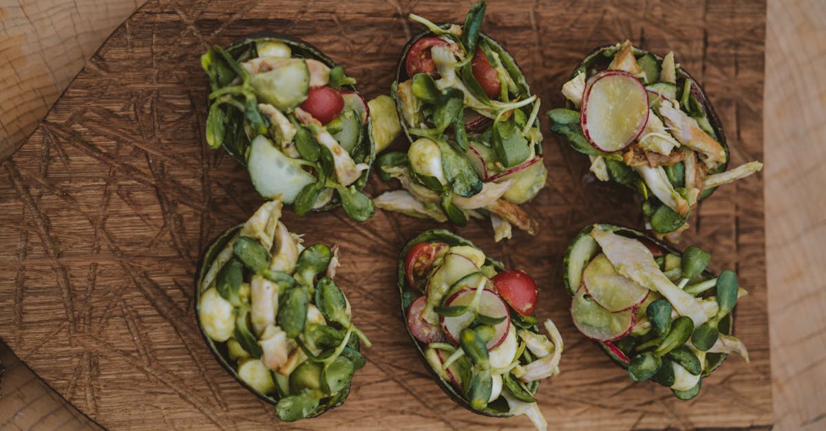 découvrez notre délicieux sandwich au poisson, préparé avec des ingrédients frais et savoureux, offrant une combinaison parfaite de textures et de saveurs. idéal pour un repas rapide ou un pique-nique, notre fish sandwich ravira les amateurs de fruits de mer !