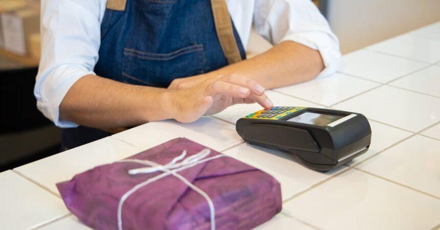 découvrez nos cartes de visite gratuites qui vous aideront à faire une forte impression lors de vos rencontres professionnelles. créez des designs personnalisés et professionnels en quelques clics, sans aucun coût. idéales pour les entrepreneurs et les freelances, nos cartes de visite sont un outil incontournable pour développer votre réseau et promouvoir votre activité.