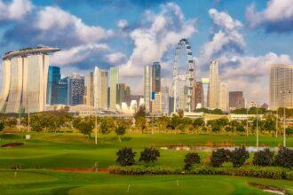 découvrez les meilleures destinations de golf à travers le monde. que vous soyez débutant ou golfeur expérimenté, explorez nos sélections de parcours exceptionnels, de paysages époustouflants et d'expériences inoubliables. préparez-vous à perfectionner votre swing dans des lieux de rêve!
