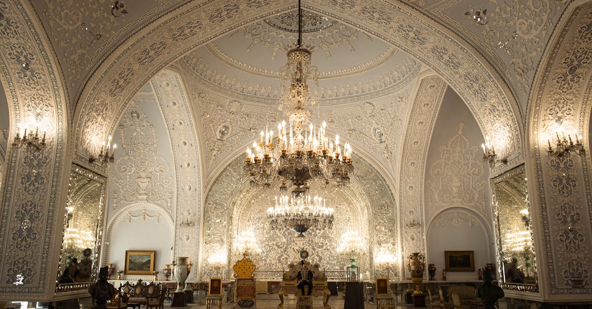 découvrez le grand palace mosaic museum, un trésor artistique où l'histoire et la mosaïque se rencontrent. explorez une collection fascinante d'œuvres d'art emblématiques qui témoignent du savoir-faire exceptionnel et de la richesse culturelle de l'époque.