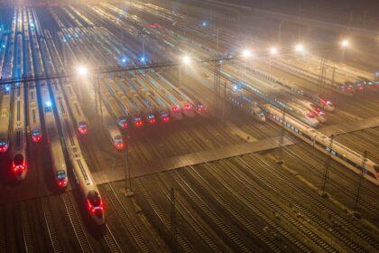 découvrez l'univers des trains à grande vitesse : la technologie, le confort et la rapidité qui révolutionnent vos voyages en france et à l'international. explorez les différents réseaux, itinéraires et avantages des tgv et autres trains rapides.