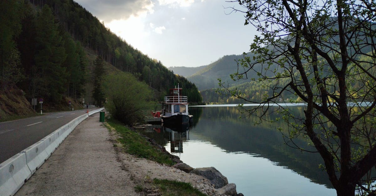 découvrez les meilleures randonnées à travers des paysages époustouflants. que vous soyez débutant ou randonneur expérimenté, explorez des sentiers variés adaptés à tous les niveaux et vivez des aventures inoubliables en pleine nature.