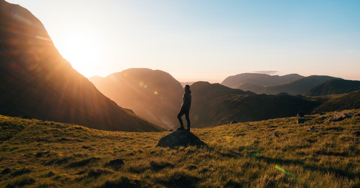 découvrez l'univers fascinant de la randonnée : des sentiers pittoresques aux paysages à couper le souffle. que vous soyez débutant ou randonneur expérimenté, explorez des conseils, des itinéraires et des astuces pour profiter pleinement de vos aventures en pleine nature.