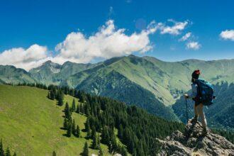 découvrez l'aventure du trekking à travers des paysages époustouflants. rejoignez-nous pour explorer des sentiers variés, admirer la beauté de la nature et vivre des moments inoubliables en pleine air.
