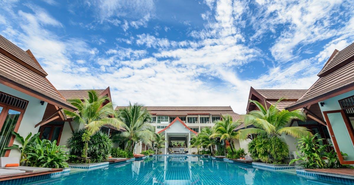 découvrez notre hôtel confortable et accueillant, idéalement situé au cœur de la ville. profitez d'un séjour inoubliable avec des chambres modernes, des services de qualité et un accès facile aux attractions locales.
