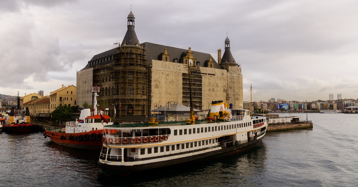 découvrez les services et les commodités du terminal de bus d'istanbul, un point de départ idéal pour explorer la ville et ses environs. que vous planifiez un voyage en turquie ou que vous ayez besoin d'informations pratiques, trouvez tout ce dont vous avez besoin ici.