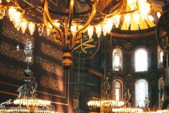 découvrez istanbul comme jamais auparavant avec le istanbul museum pass, qui vous permet d'accéder aux meilleurs musées de la ville sans faire la queue. profitez d'une expérience culturelle unique en explorant l'histoire et l'art d'istanbul tout en bénéficiant de réductions et d'avantages exclusifs.