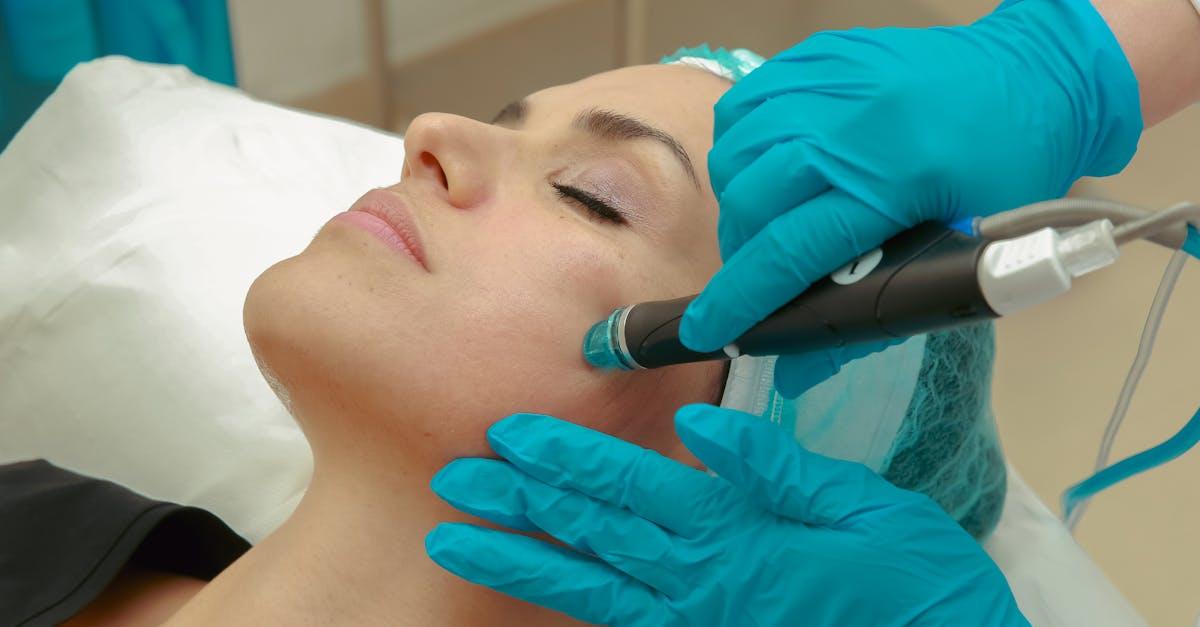 découvrez notre clinique de beauté de luxe, où expertise et élégance se rencontrent pour offrir des soins personnalisés de haute qualité. transformez votre beauté avec nos traitements avancés et notre accueil raffiné.
