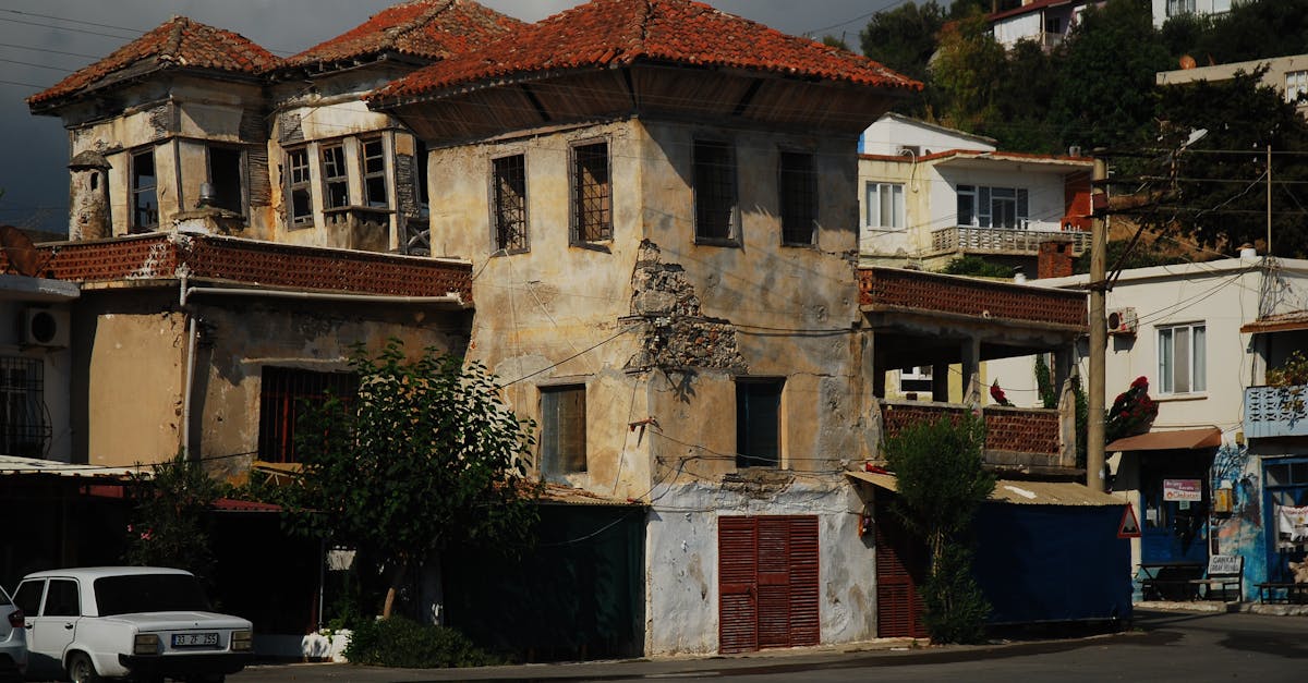 découvrez mersin, une ville côtière dynamique de turquie, offrant des plages magnifiques, une riche histoire, et une délicieuse cuisine. explorez ses sites historiques, profitez de la vie nocturne animée et plongez dans la culture locale.