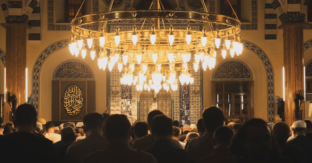 découvrez le musée mevlana, un lieu emblématique dédié à la vie et à l'œuvre du grand poète et mystique rumi. plongez dans l'histoire fascinante de la culture soufie, admirez des artefacts uniques et profitez d'une atmosphère paisible, propice à la méditation et à la réflexion.