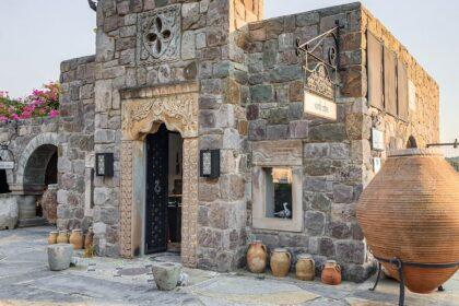 découvrez muğla, une magnifique province de turquie, célèbre pour ses plages ensoleillées, son riche patrimoine historique et sa nature à couper le souffle. explorez ses charmants villages, savourez la délicieuse cuisine locale et profitez d'une ambiance authentique au cœur de la méditerranée.