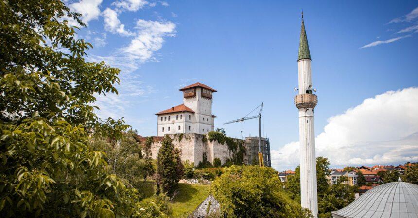 découvrez l'architecture ottomane, un fascinant mélange de styles orientaux et européens, caractérisé par ses mosquées majestueuses, ses palais somptueux et ses magnifiques complexes. plongez dans l'histoire et l'héritage culturel de cette période exceptionnelle.