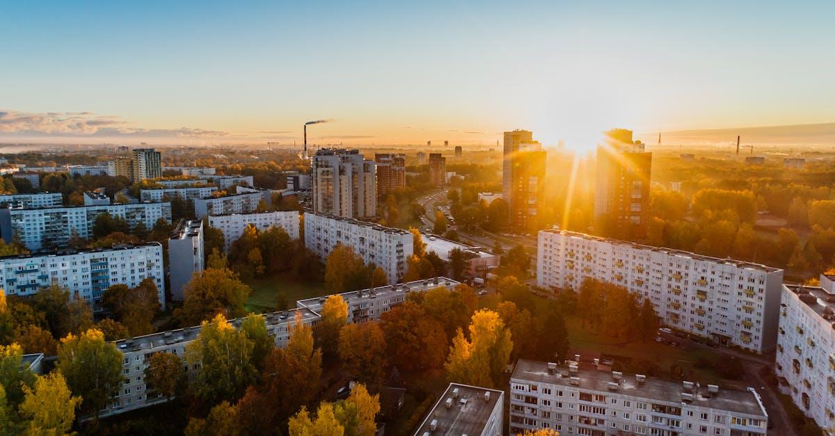 découvrez notre plateforme dédiée à l'immobilier, où vous pouvez trouver des annonces de propriétés variées, des conseils d'experts et des informations sur le marché. que vous cherchiez à acheter, vendre ou louer, laissez-nous vous guider dans vos projets immobiliers.