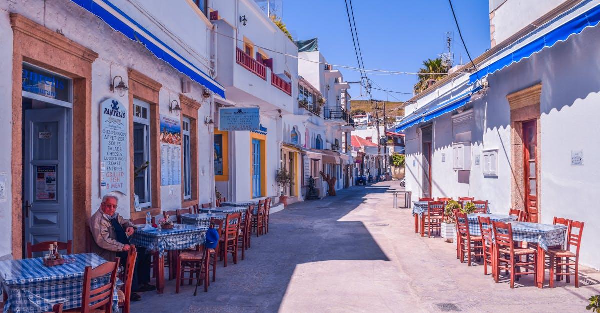 découvrez les meilleurs restaurants près de chez vous, offrant une variété de cuisines allant de la gastronomie locale aux délices internationaux. réservez une table et savourez des expériences culinaires uniques.