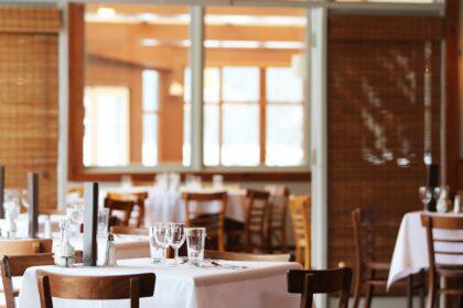 découvrez une sélection raffinée de restaurants où la gastronomie se mêle à l'authenticité. savourez des plats exquis préparés par des chefs talentueux dans des ambiances chaleureuses. que vous soyez amateur de cuisine traditionnelle ou à la recherche de nouvelles saveurs, trouvez le restaurant qui saura éveiller vos papilles.