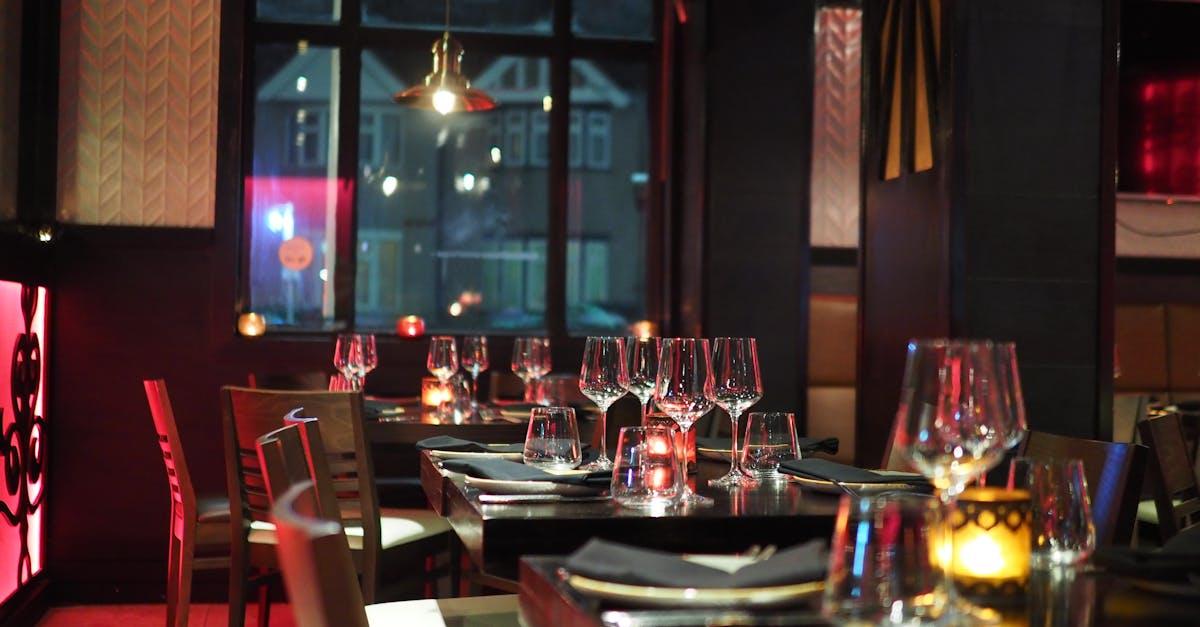 découvrez notre sélection de restaurants variés, allant des cuisines traditionnelles aux expériences culinaires modernes. que vous soyez à la recherche d'un dîner romantique, d'un repas en famille ou d'une sortie entre amis, trouvez le lieu parfait pour satisfaire toutes vos envies gastronomiques.