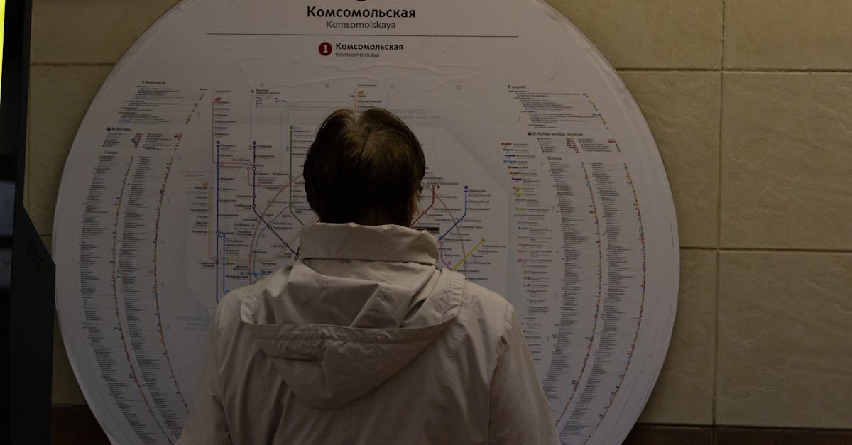 découvrez les bureaux d'information touristique : votre guichet unique pour des conseils d'experts, des cartes, des activités et des services personnalisés pour une expérience de voyage inoubliable.