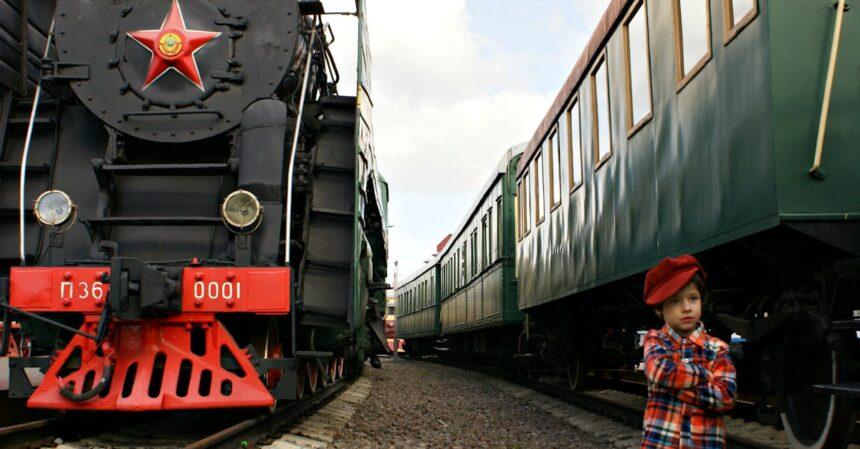 découvrez l'univers fascinant des trains : leur histoire, leur fonctionnement, et les différentes options de transport ferroviaire. voyagez à travers les paysages et explorez les services offerts par les compagnies de train en france et à l'international.