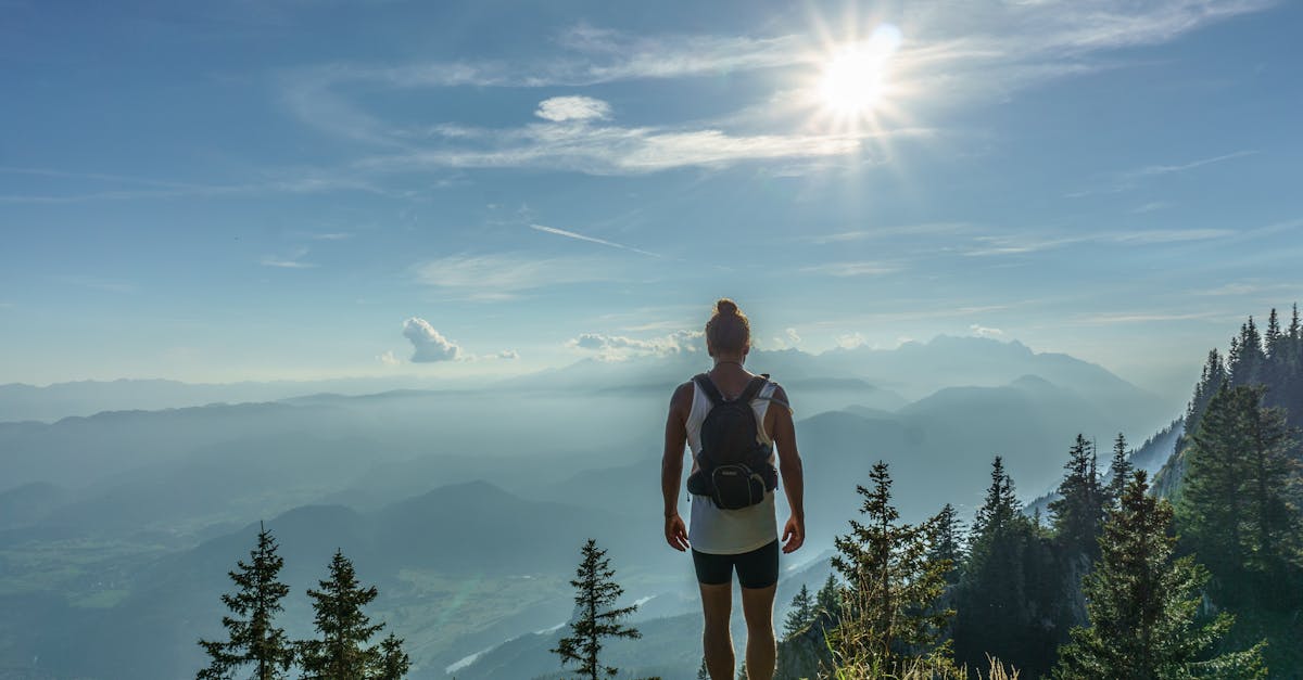 découvrez les merveilles du trekking, une aventure immersive au cœur de la nature. explorez des paysages époustouflants, affrontez des sentiers de montagne et vivez des moments inoubliables en pleine nature.