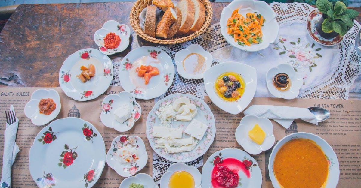découvrez les fromages turcs, un délice crémeux et savoureux qui enrichit vos plats. explorez la diversité de ces fromages traditionnels, de la féta à l'oudi, et laissez-vous séduire par leurs textures et arômes uniques.