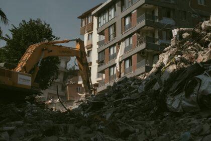 découvrez antakya, une ville chargée d'histoire au carrefour des civilisations, où la richesse culturelle, la gastronomie savoureuse et les paysages pittoresques s'unissent pour offrir une expérience inoubliable. explorez ses ruelles anciennes, visitez des sites archéologiques fascinants et laissez-vous envoûter par l'hospitalité chaleureuse de ses habitants.